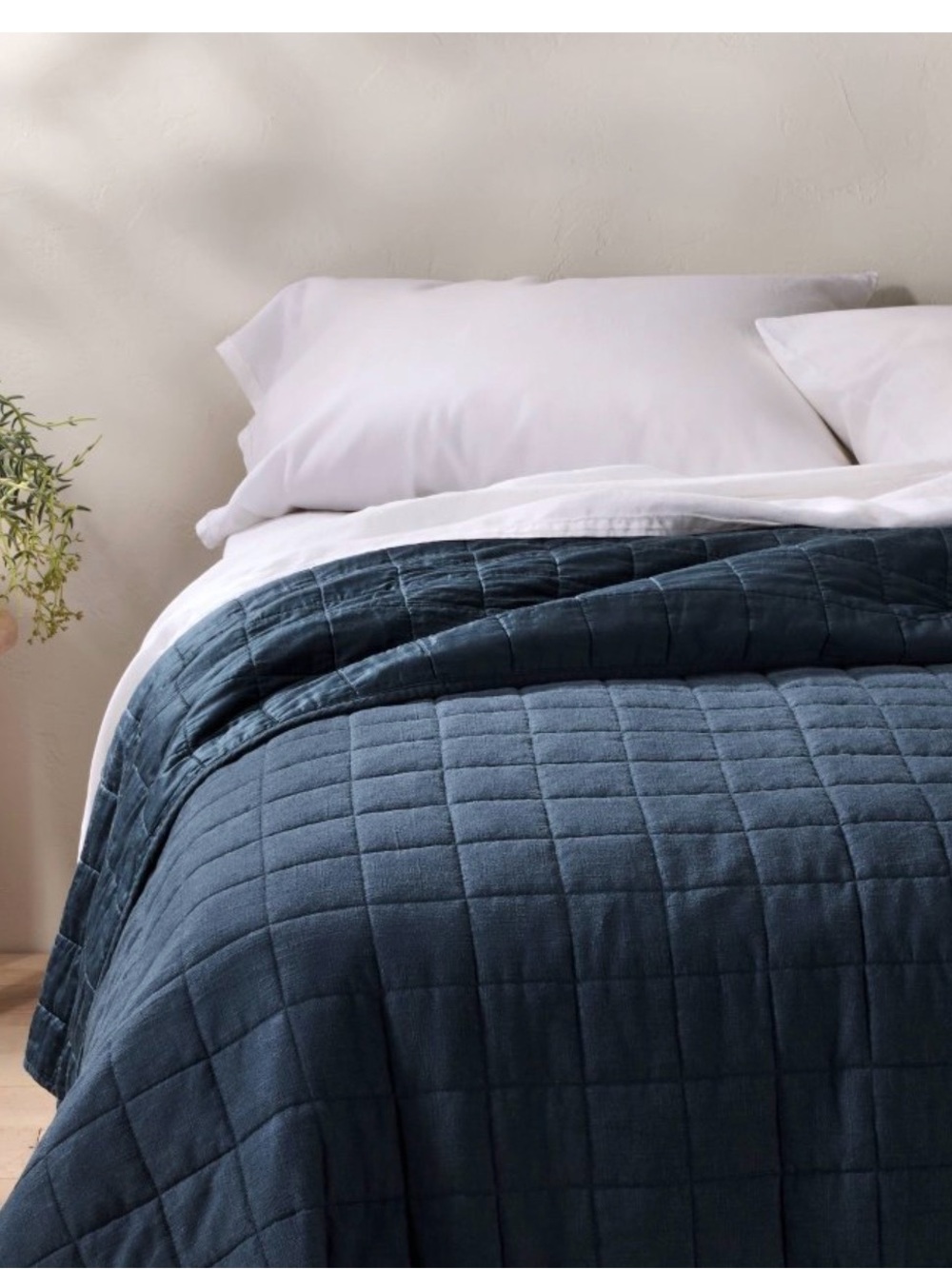 Casaluna heavyweight Linen Dark mineral Blue quilt